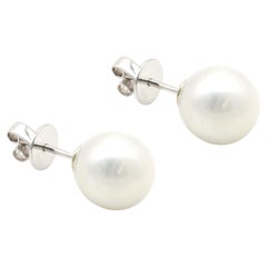 18 Karat White Gold 22.46 Carat Natural Off-White South Sea Pearl Stud Earrings