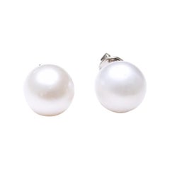 Antique 18 Karat White Gold 22.46 Carat Natural Off-White South Sea Pearl Stud Earrings