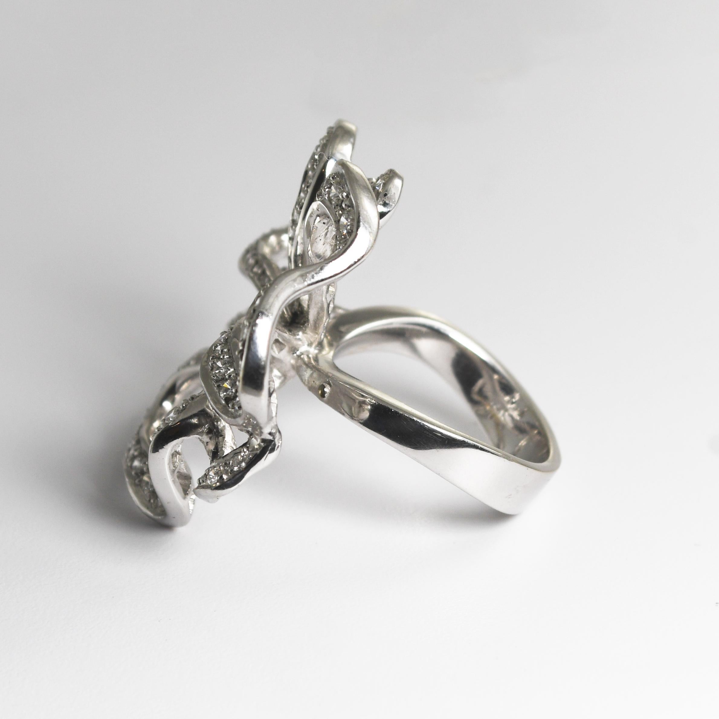 18 Karat Weißgold 2,25 Karat Diamant-Ring im freien Stil mit Schleifenring 4