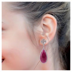 18 Karat Weißgold 22,78 Karat Rubin und Diamant-Tropfen-Ohrringe