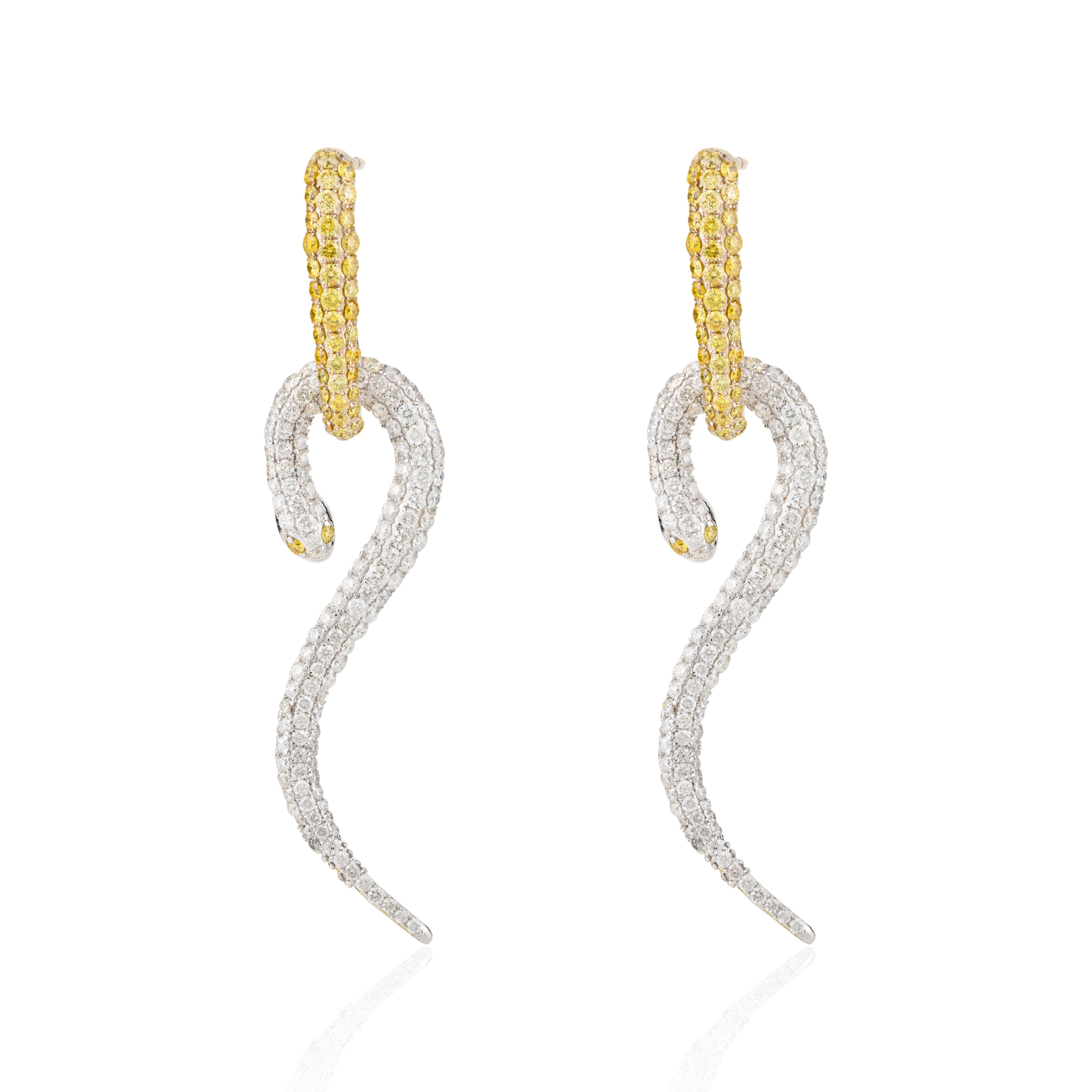 18 Karat White Gold 2.37 CTW Yellow White Diamond Snake Dangle Earrings For Sale 2