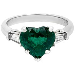 18 Karat White Gold 2.38 Carat Heart Shaped Emerald 0.39 Carat Diamond Ring