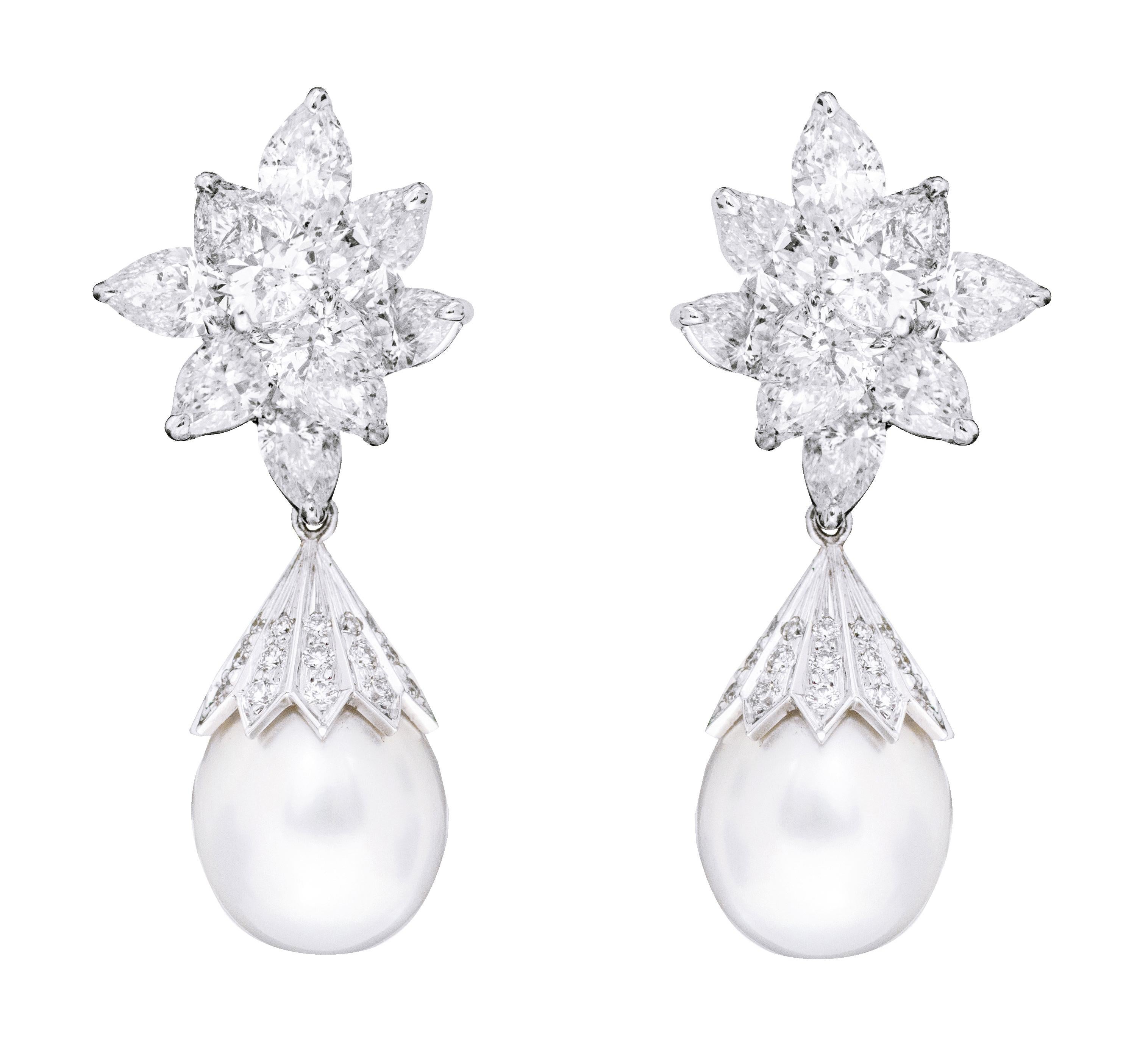 Pear Cut 18 Karat White Gold 23.84 Carat Diamond and Pearl Modulation Drop Earrings For Sale