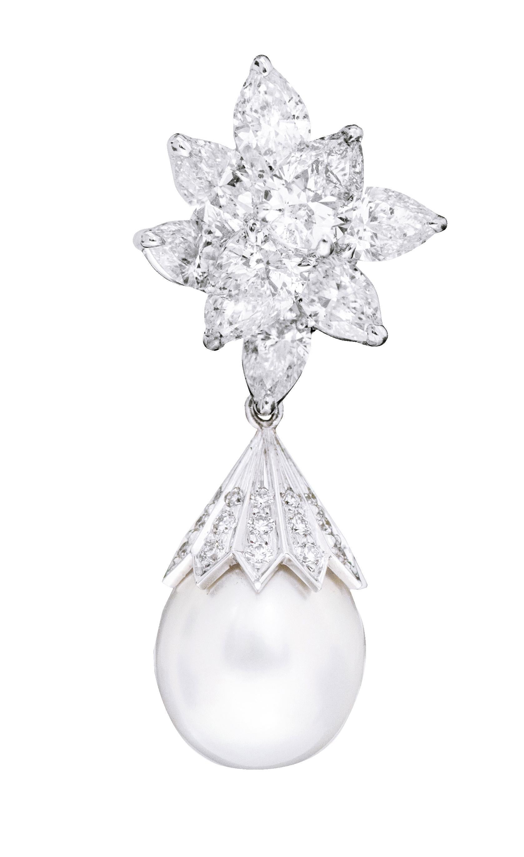Women's 18 Karat White Gold 23.84 Carat Diamond and Pearl Modulation Drop Earrings For Sale