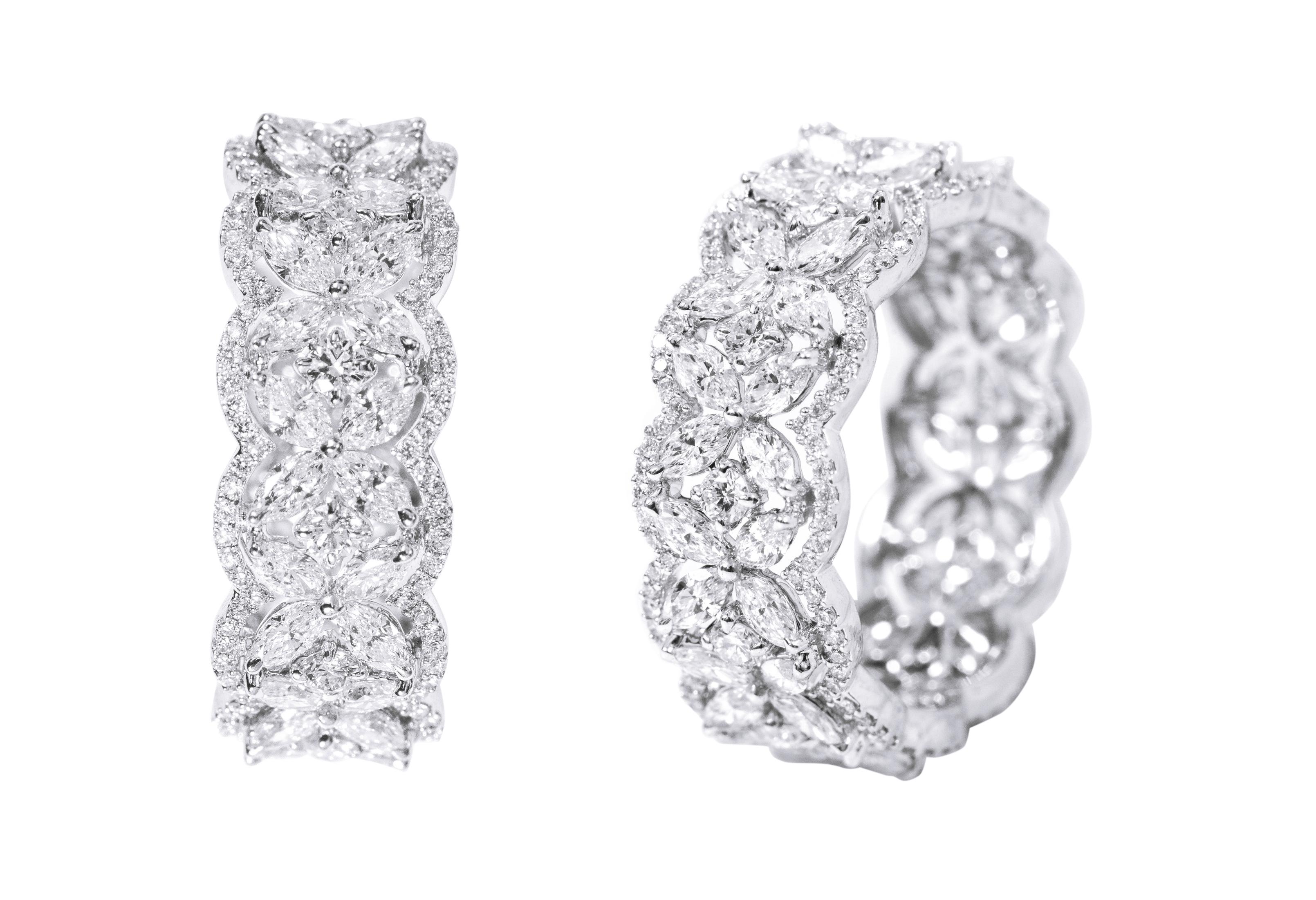 Marquise Cut 18 Karat White Gold 2.46 Carat Diamond Full-Band Engagement Ring For Sale