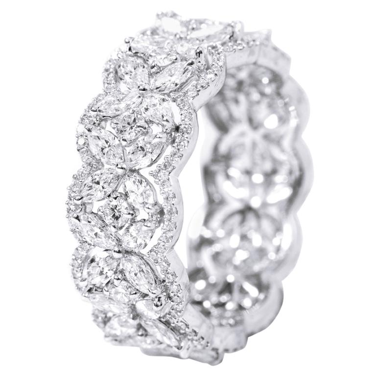 18 Karat White Gold 2.46 Carat Diamond Full-Band Engagement Ring For Sale