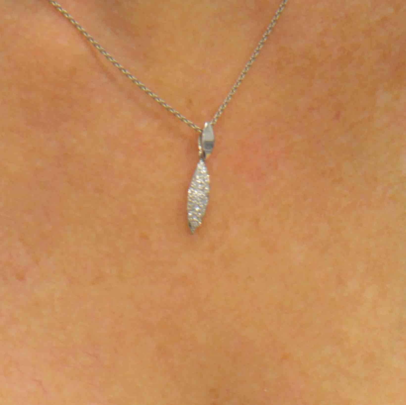 25 carat diamond necklace