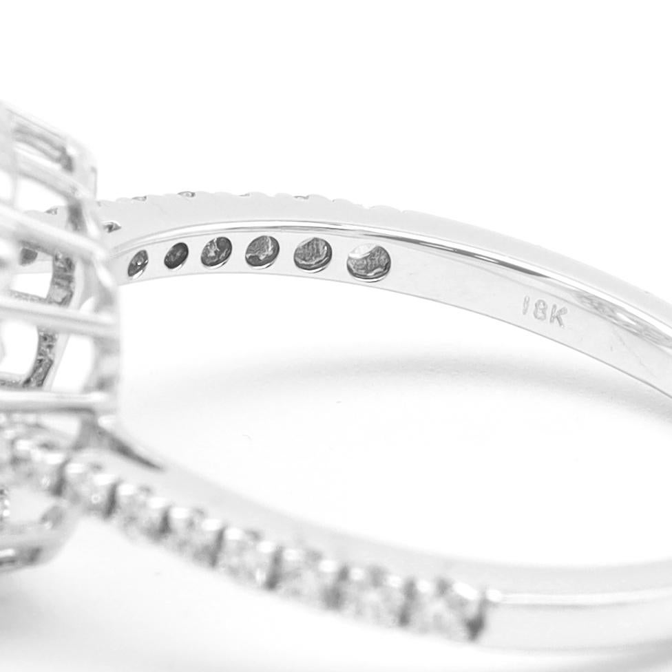 18 Karat White Gold 2.50 Carat Aquamarine Cushion-Cut Diamond Cluster Ring For Sale 1