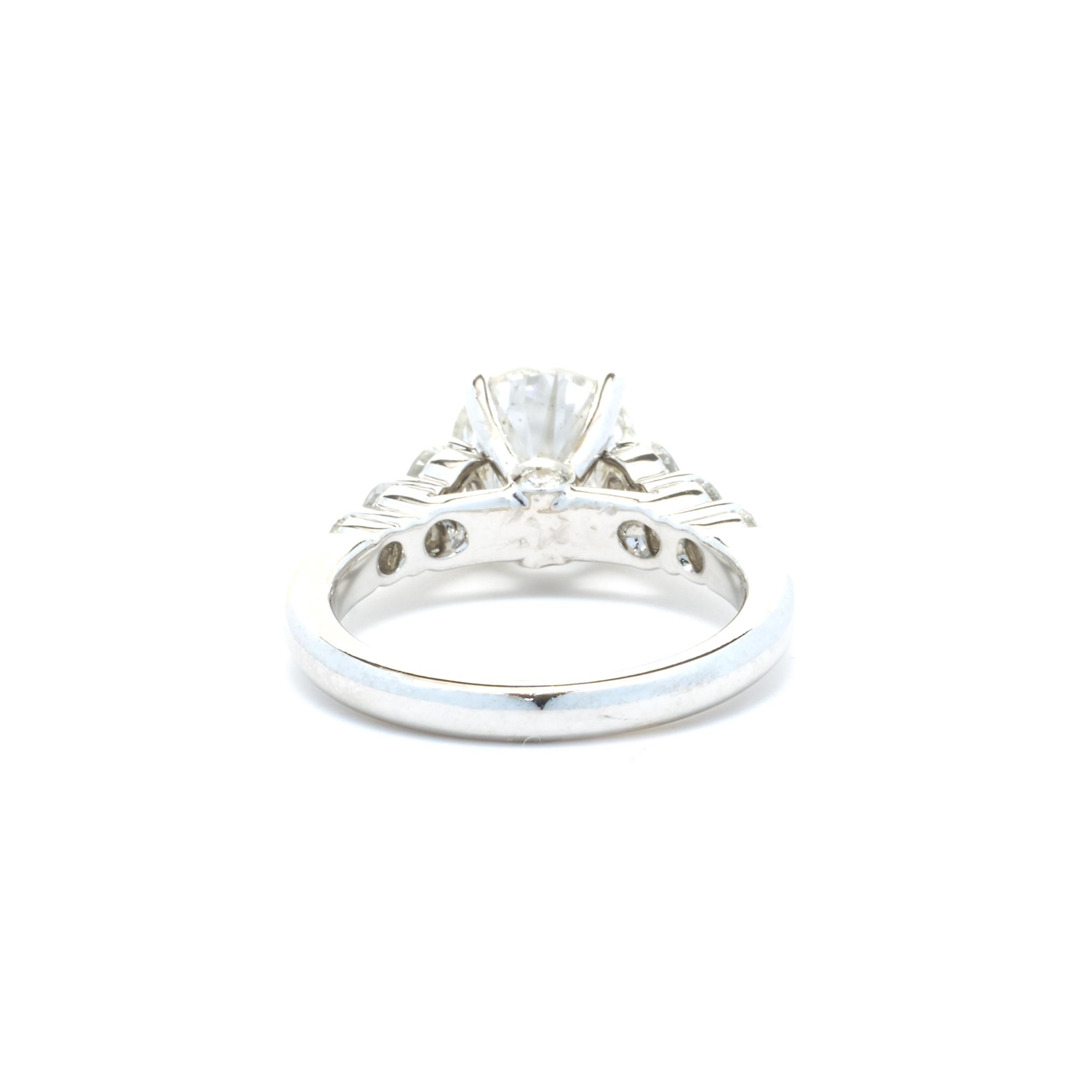 18 Karat White Gold 2.54ct Round Brilliant Cut Diamond Engagement Ring In Excellent Condition In Scottsdale, AZ