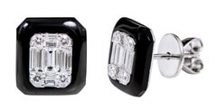 18 Karat White Gold 2.85 Carat Diamond and Black Onyx Stud Earrings