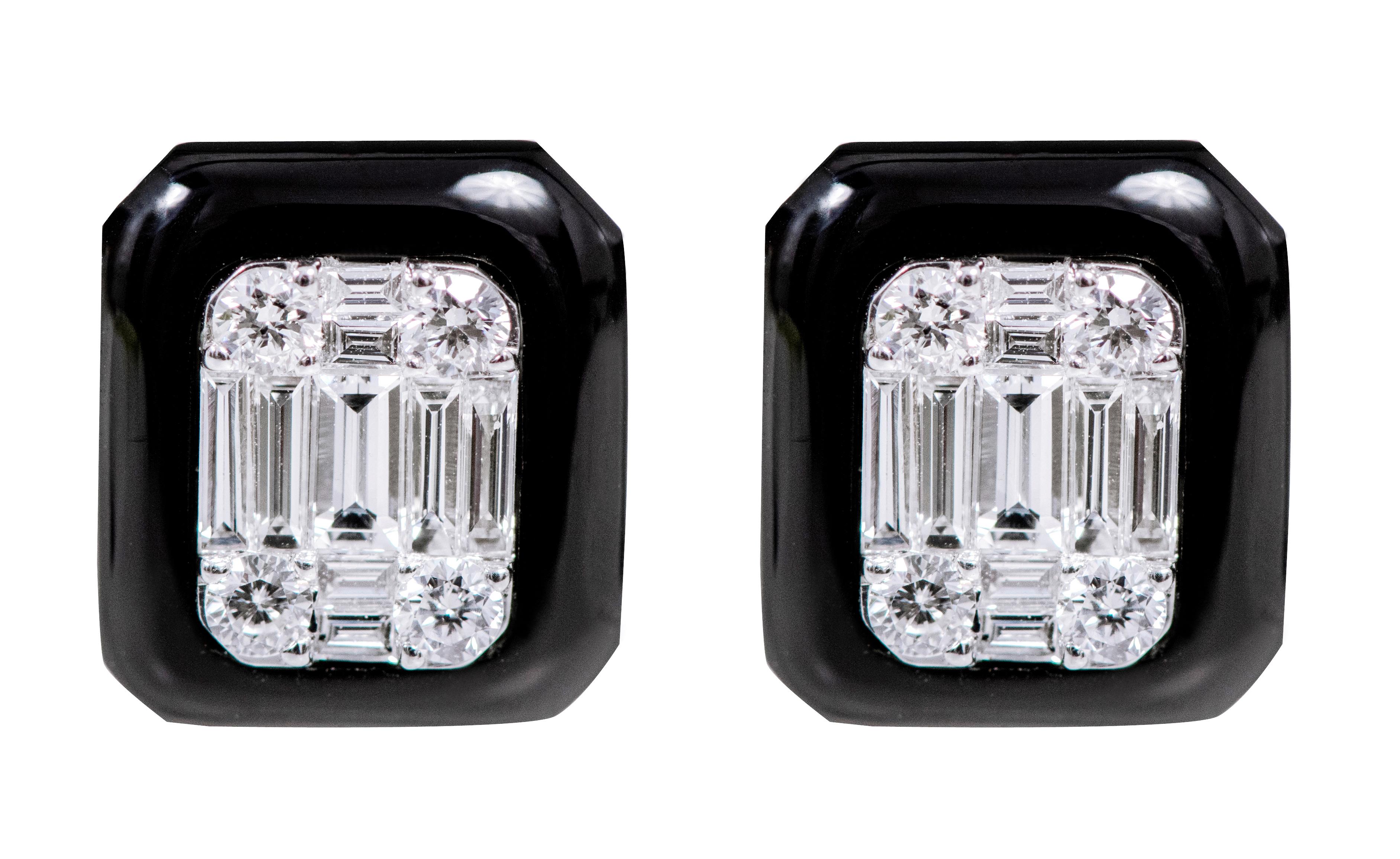18 Karat White Gold 2.85 Carat Diamond and Black Onyx Stud Earrings In New Condition In Jaipur, IN
