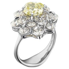 Bague Waltzing Brilliance en or blanc 18 carats et diamant jaune 2 carats
