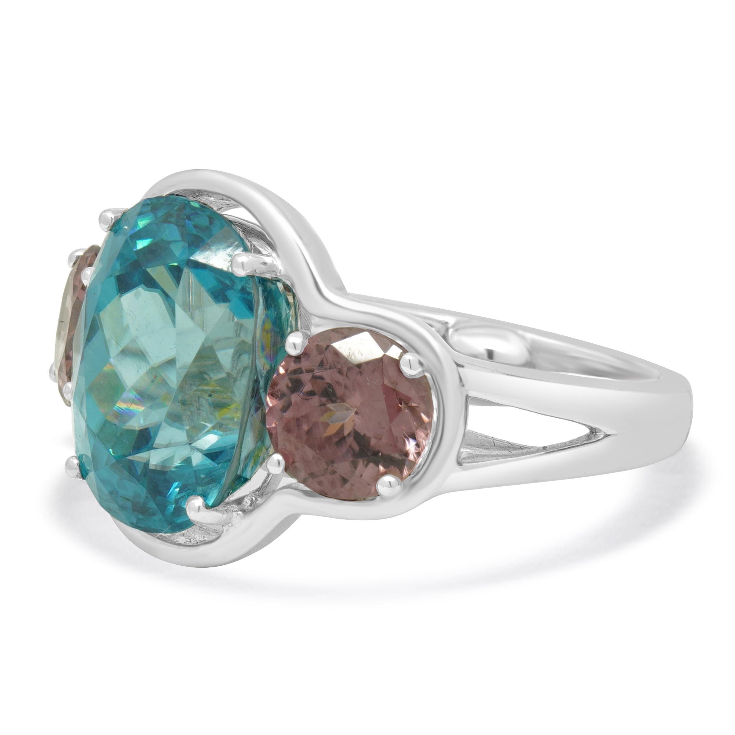 Anello a 3 pietre con zircone blu e rosa in oro bianco 18 carati In condizioni ottime in vendita a Scottsdale, AZ