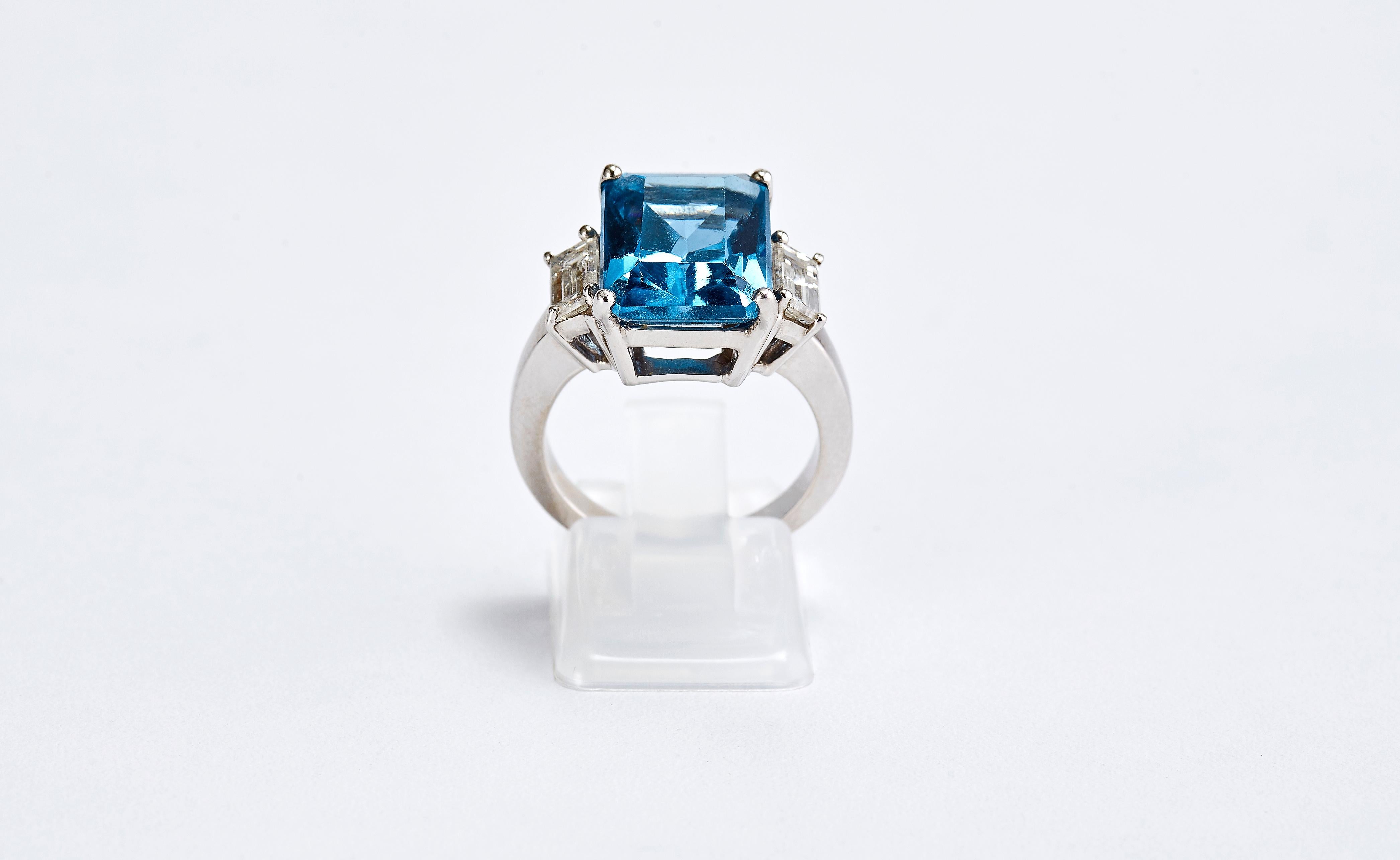 square aquamarine 3 stone ring