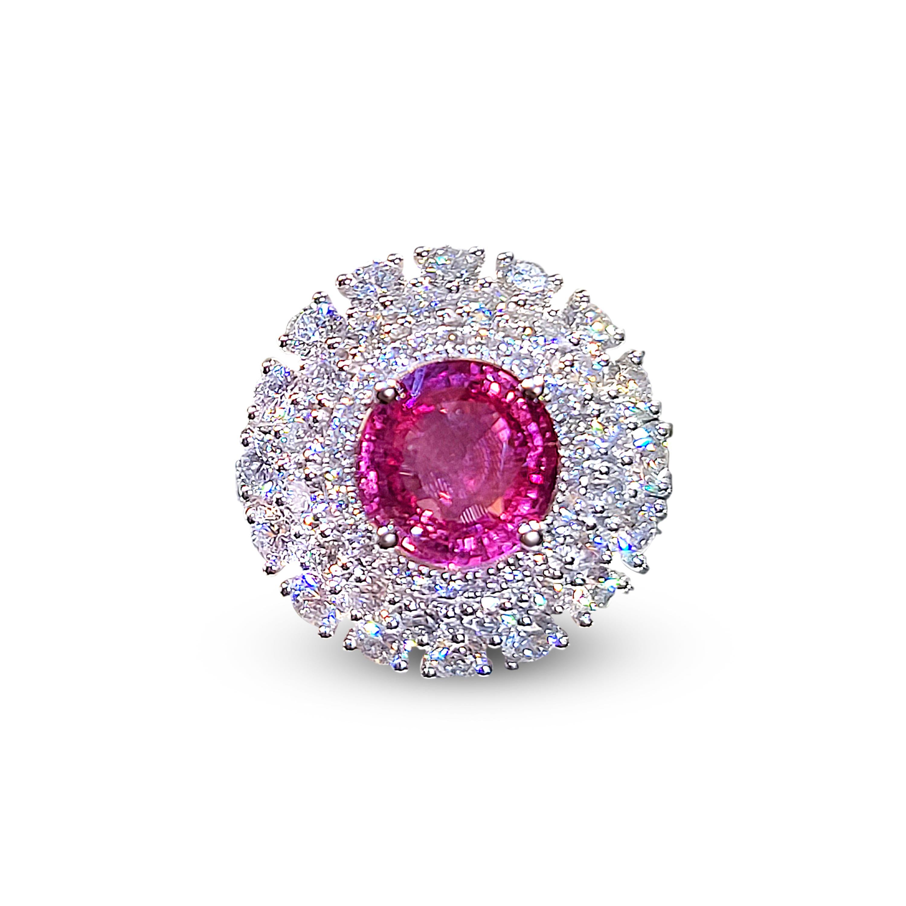 1 PCHA - 3.12ct GIL STN2019091622574 Orange-Pink / No Heat / Madagascar
Carat Weight: 3.12ct / Shape and cut: Round / Faceted
Colour: Orange-Pink 
Treatment: No Heat 
Origin: Madagascar
Cert: GIL STN2019091622574 
Total Diamond Weight: 2.82ct / Dia