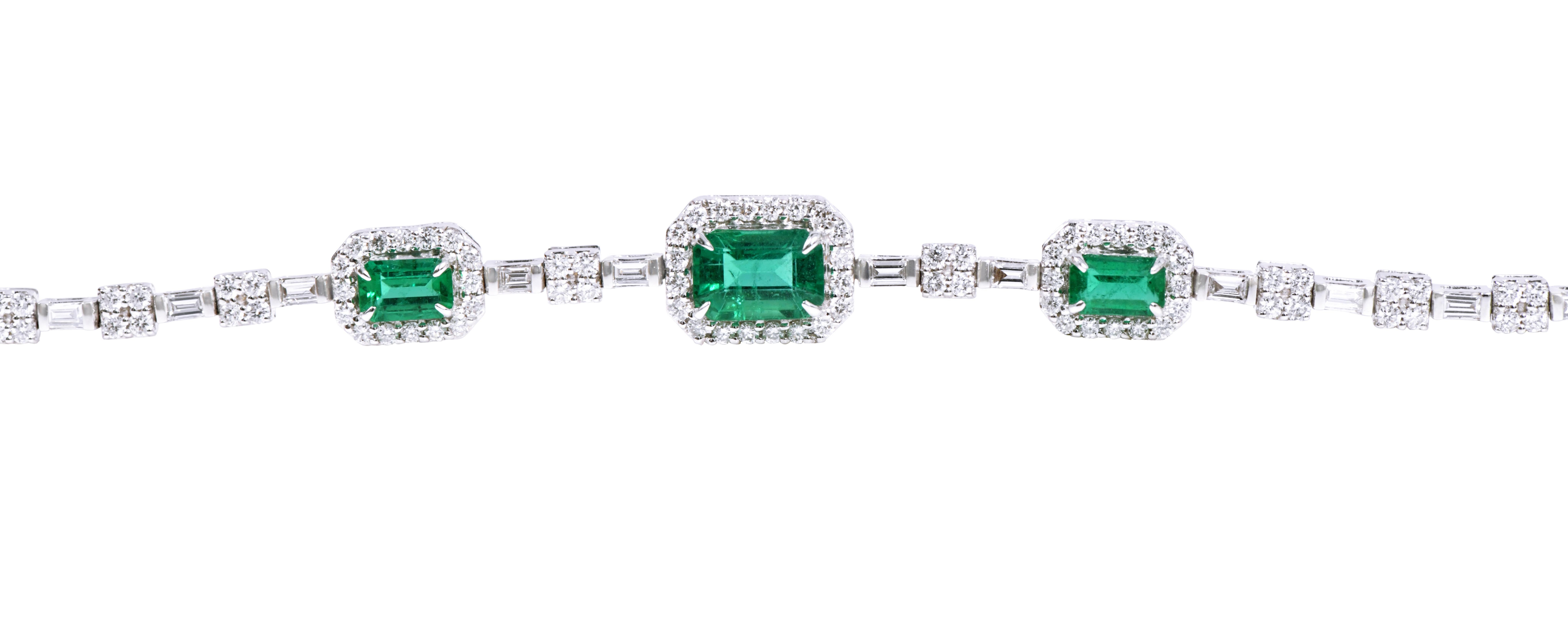 18 Karat White Gold 3.28 Carat Emerald and Diamond Tennis Bracelet

To adorn a royal ensemble and a luxury personality is synonymous with carrying magnificent jewelry garlanded with exquisite gems and diamonds. To make you twirl around in royalty
