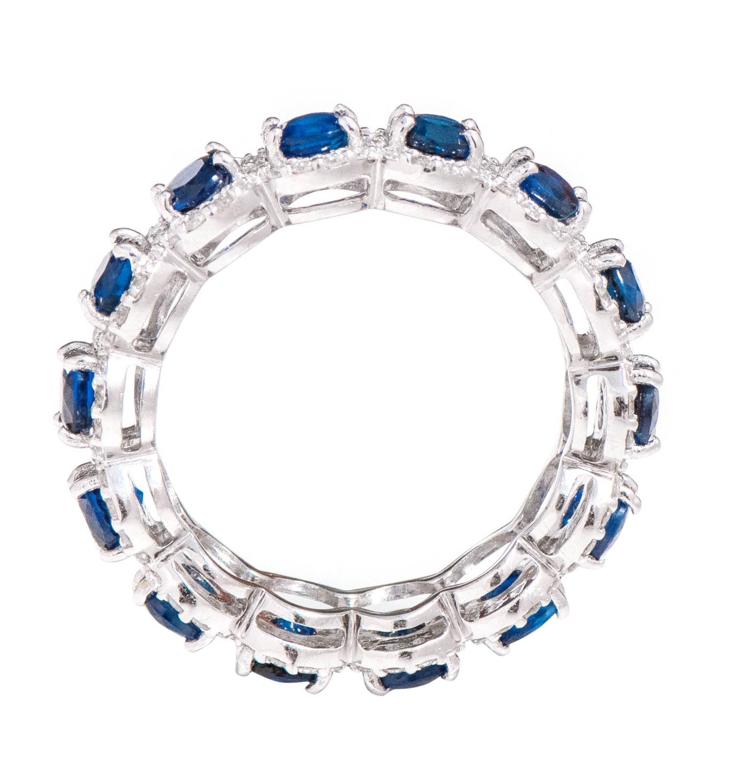 18 Karat White Gold 3.39 Carat Sapphire and Diamond Cluster Eternity Band Ring For Sale 2