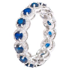 18 Karat Weißgold 3,39 Karat Saphir und Diamant Cluster Ewigkeitsring