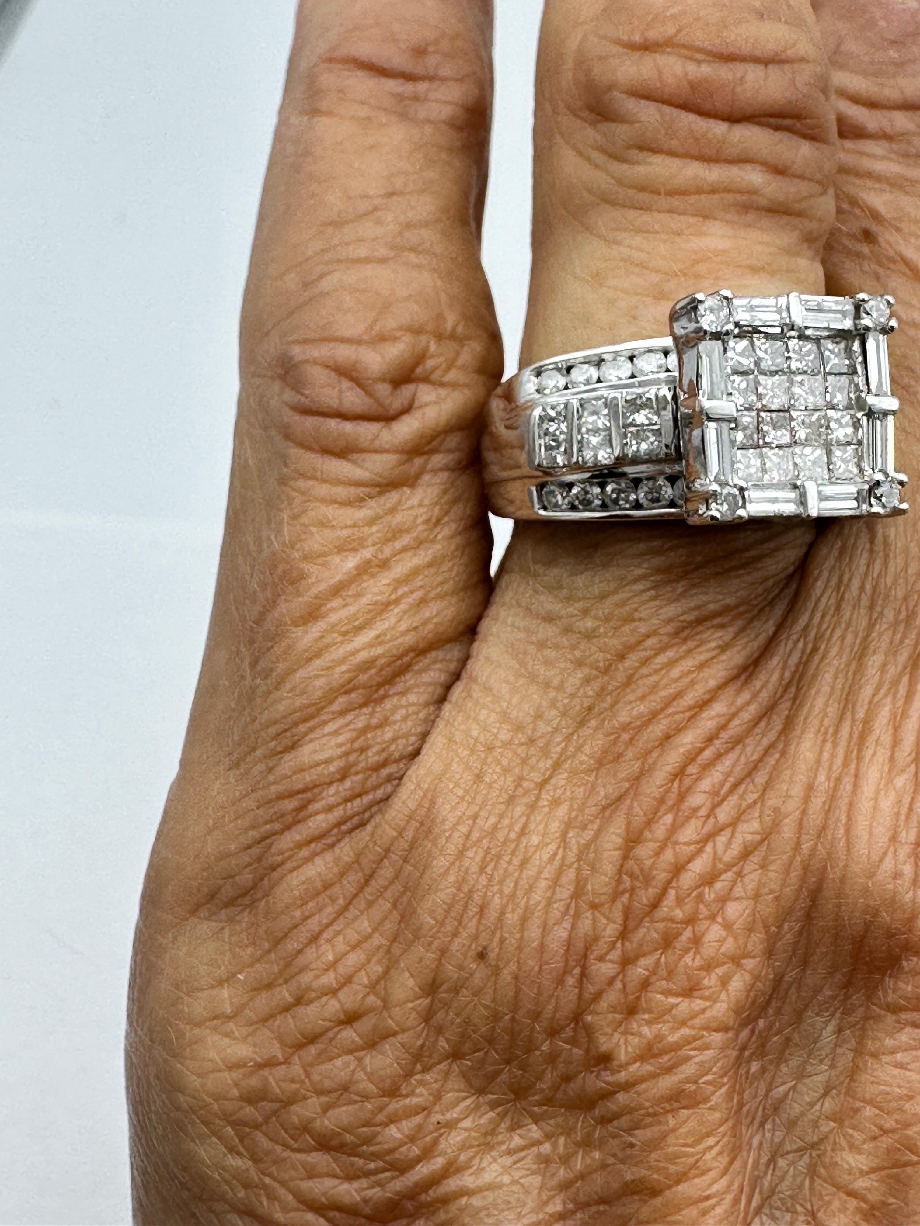 18 Karat Weißgold, 3,50 Karat Diamant-Prinzessinnenring, unsichtbarer Halo im Angebot 2