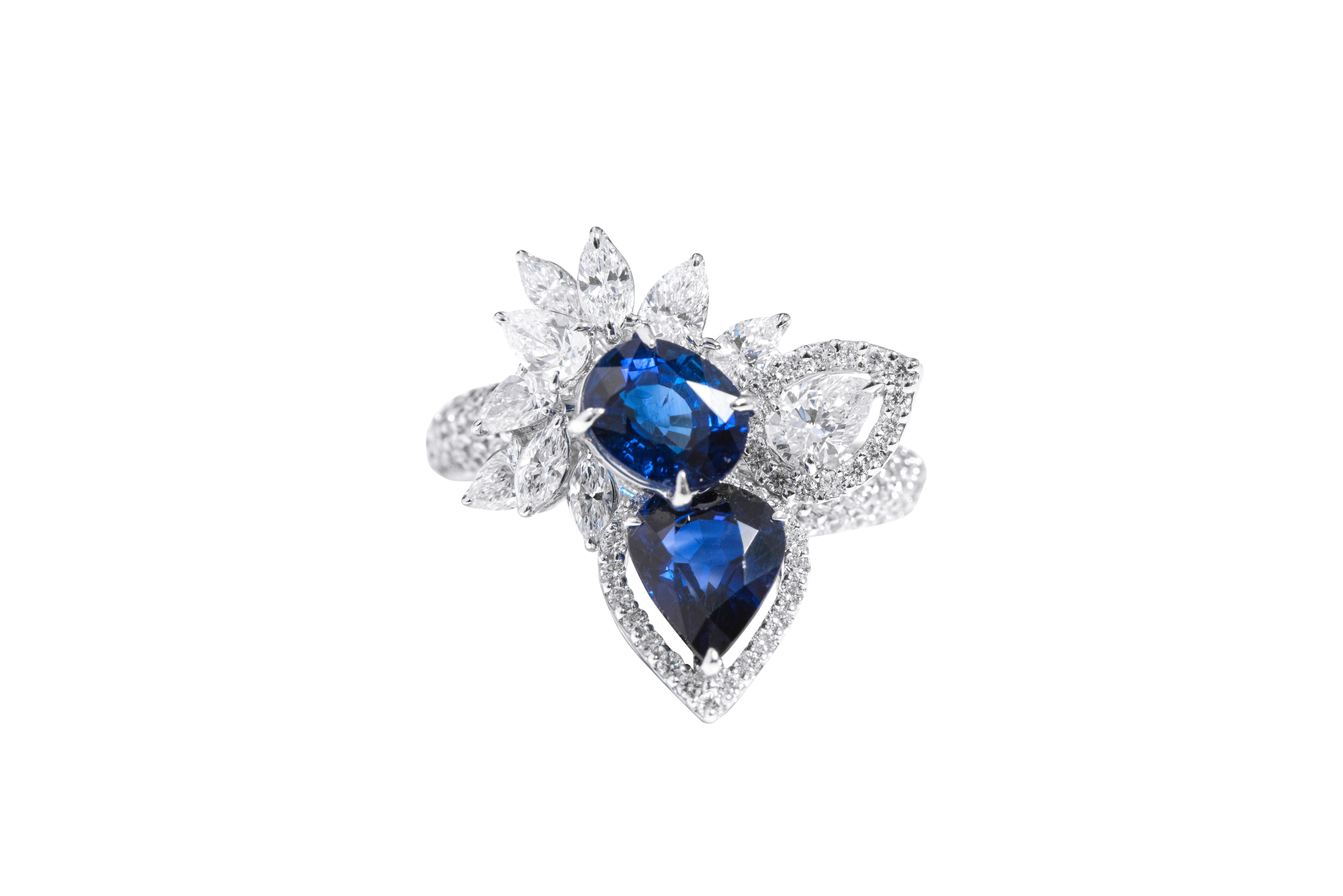 18 Karat White Gold 3.54 Carat Sapphire and Diamond Cocktail Ring In New Condition For Sale In Jaipur, IN