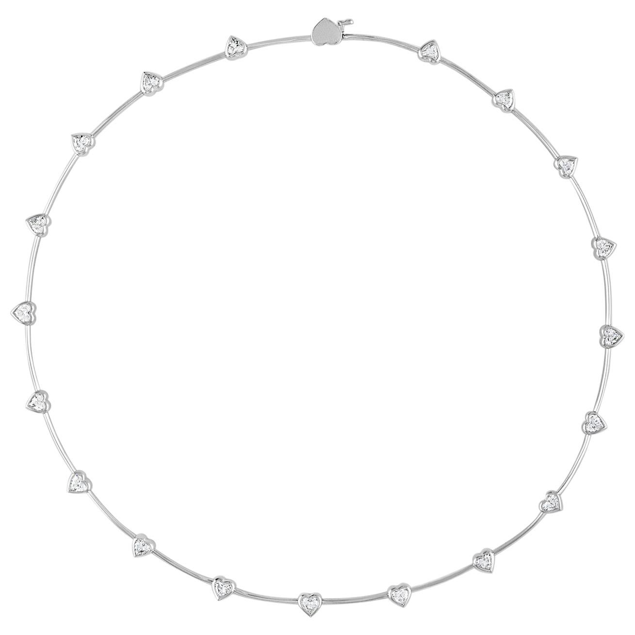 18 Karat White Gold 3.60 Carat Heart Shape Bezel Necklace, 19 Diamonds For Sale
