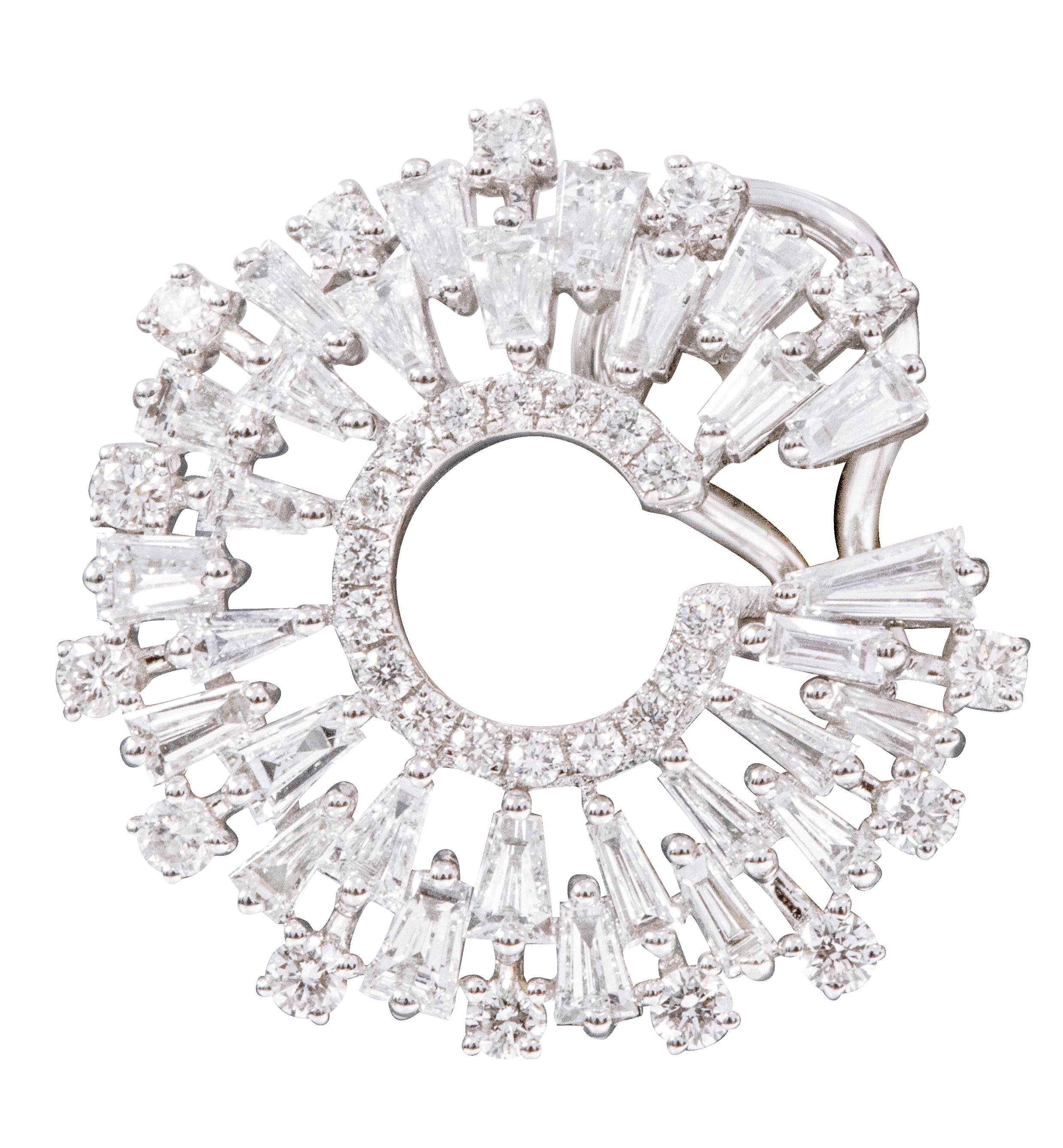 Taille navette Boucles d'oreilles en or blanc 18 carats avec diamant de 3,78 carats et anneau modifié en vente