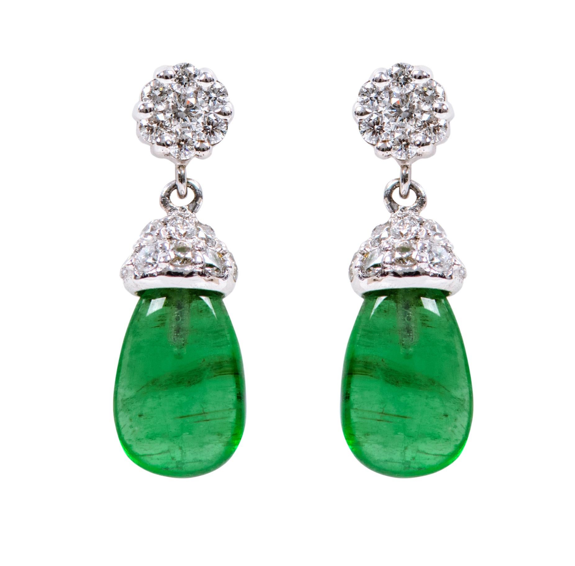 18 Karat White Gold 3.80 Carat Natural Emerald and Diamond Drop Earrings In New Condition In Jaipur, IN