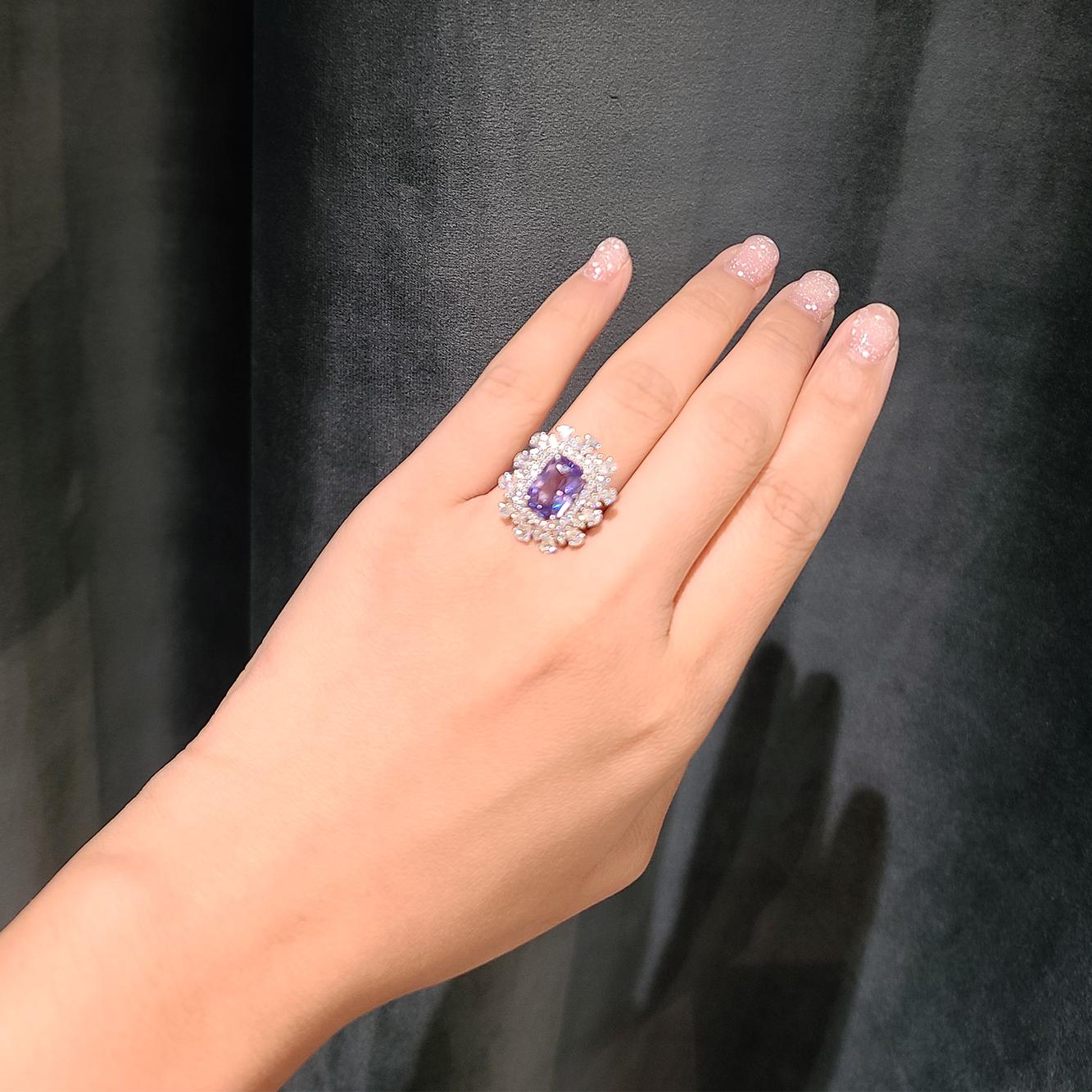 18 Karat Weißgold 3,86 Karat unerhitzter violetter Saphir Diamantring Damen im Angebot