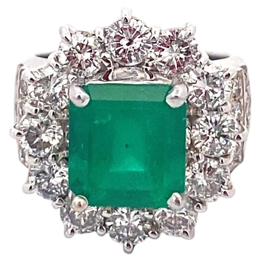18 Karat White Gold 3.92 Emerald and Diamond Ring