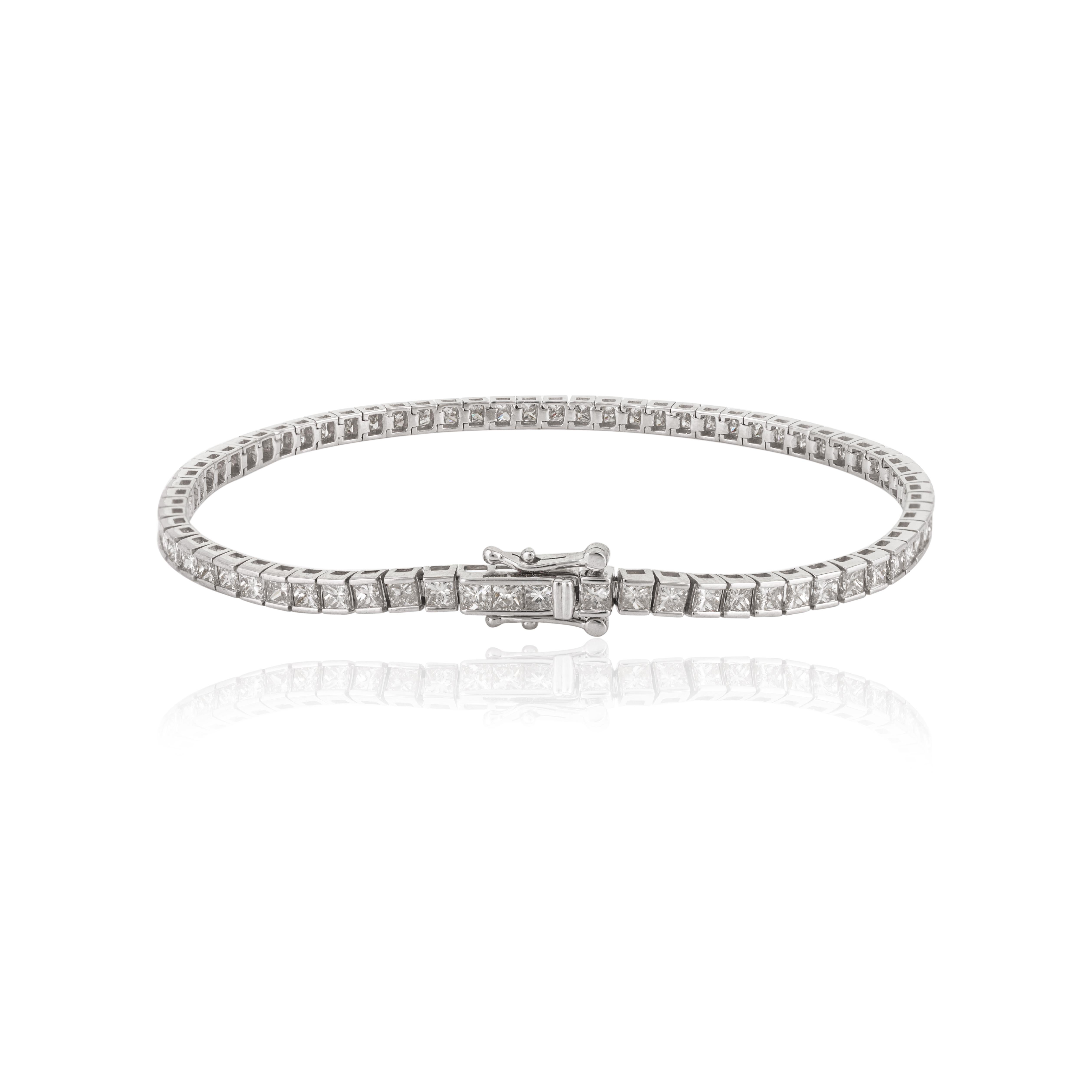Modern 18 Karat White Gold 4.35 Carat Diamond Tennis Bracelet Engagement Gift For Sale