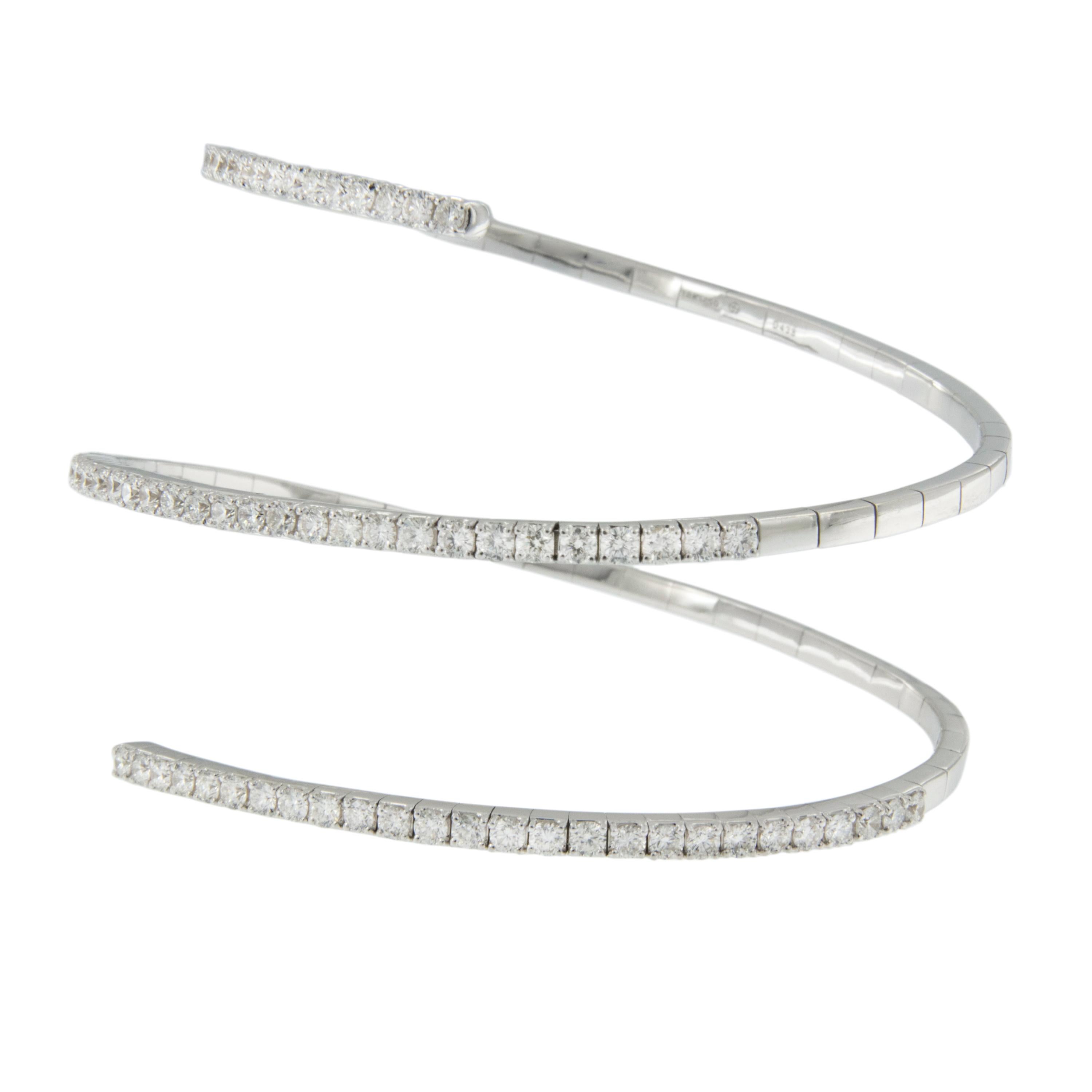 18 Karat Weißgold 4,38 Gesamtkaratgewicht Diamant-Wickel- Flex-Armband (Zeitgenössisch)