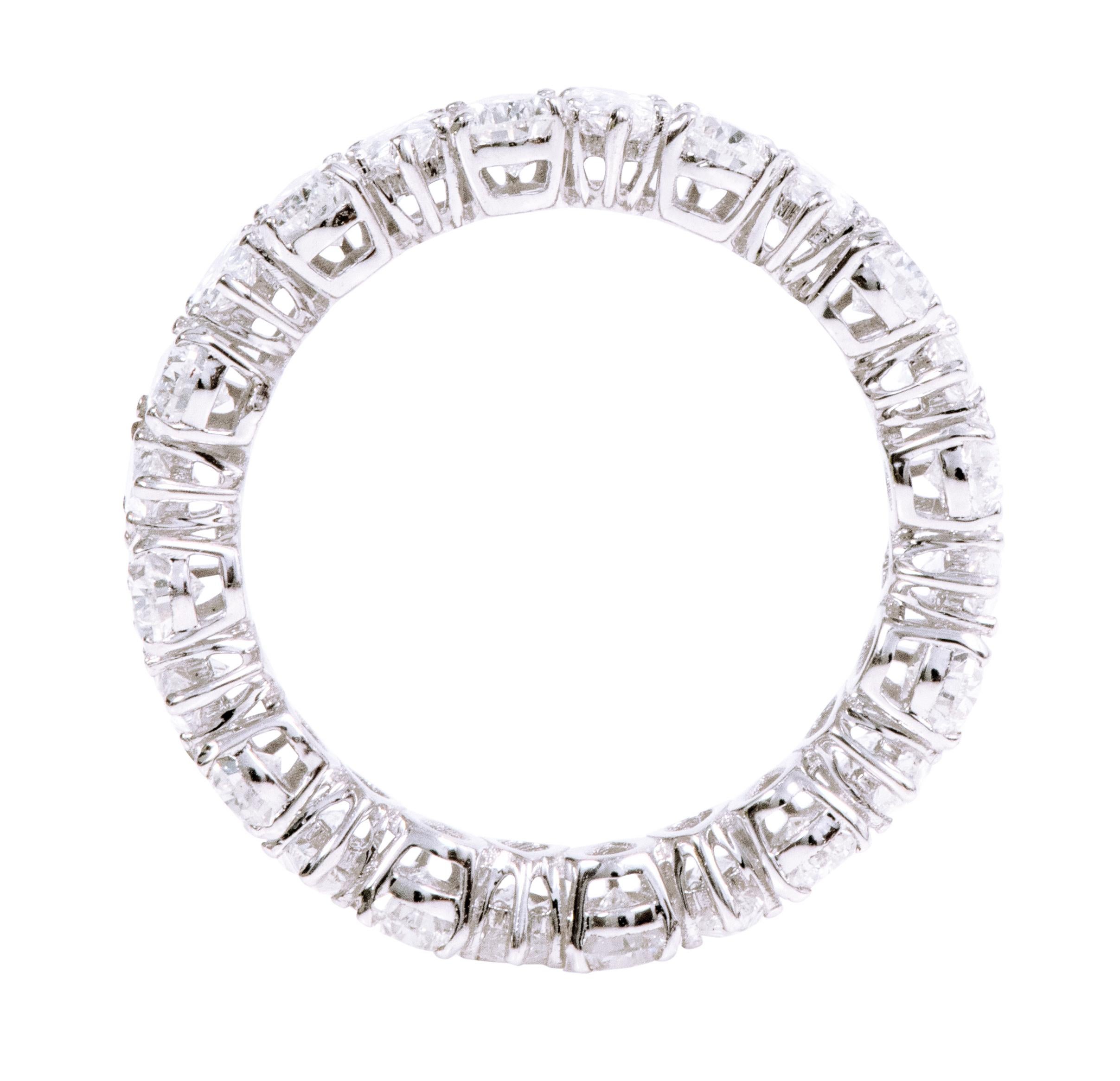 Pear Cut 18 Karat White Gold 4.57 Carat Solitaire Pear-Shape Diamond Eternity Band Ring For Sale
