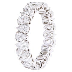 18 Karat Weißgold 4,57 Karat Solitär Birnenförmiger Diamant-Eternity-Ring