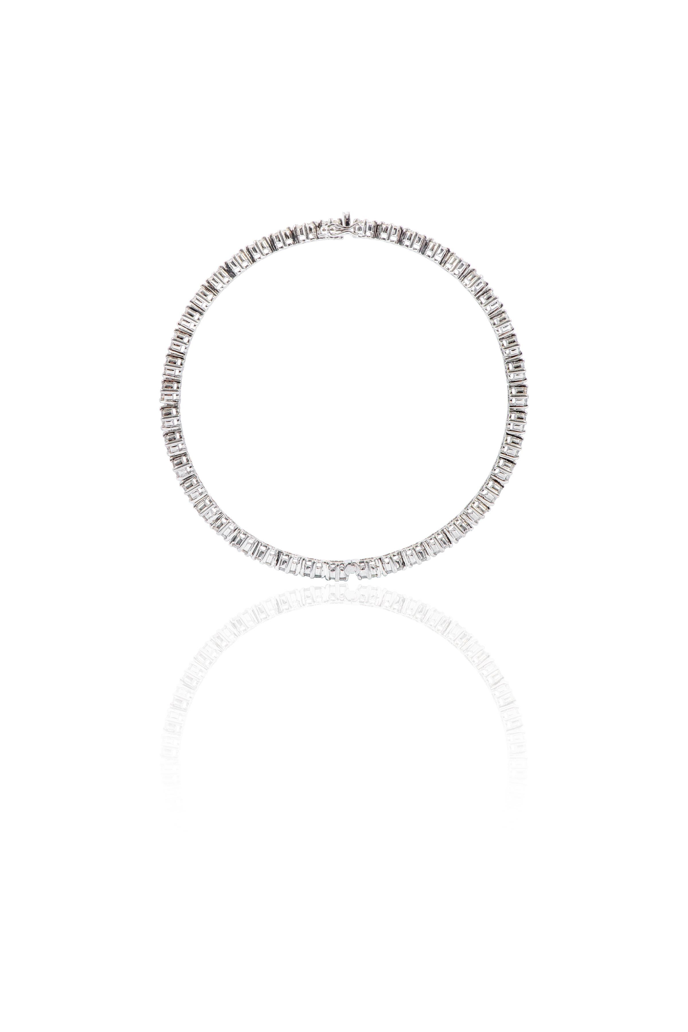 Pulsera brazalete de oro blanco de 18 quilates con diamantes 