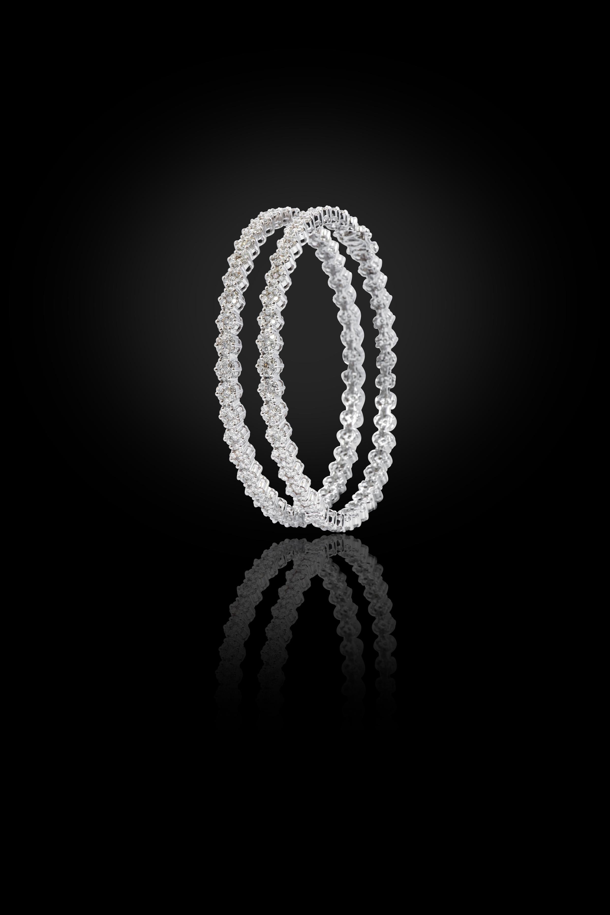 Pulsera brazalete de oro blanco de 18 quilates con diamantes 