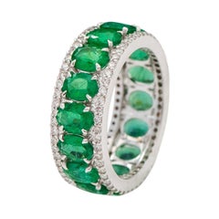 18 Karat White Gold 4.74 Carat Natural Emerald and Diamond Eternity Band Ring