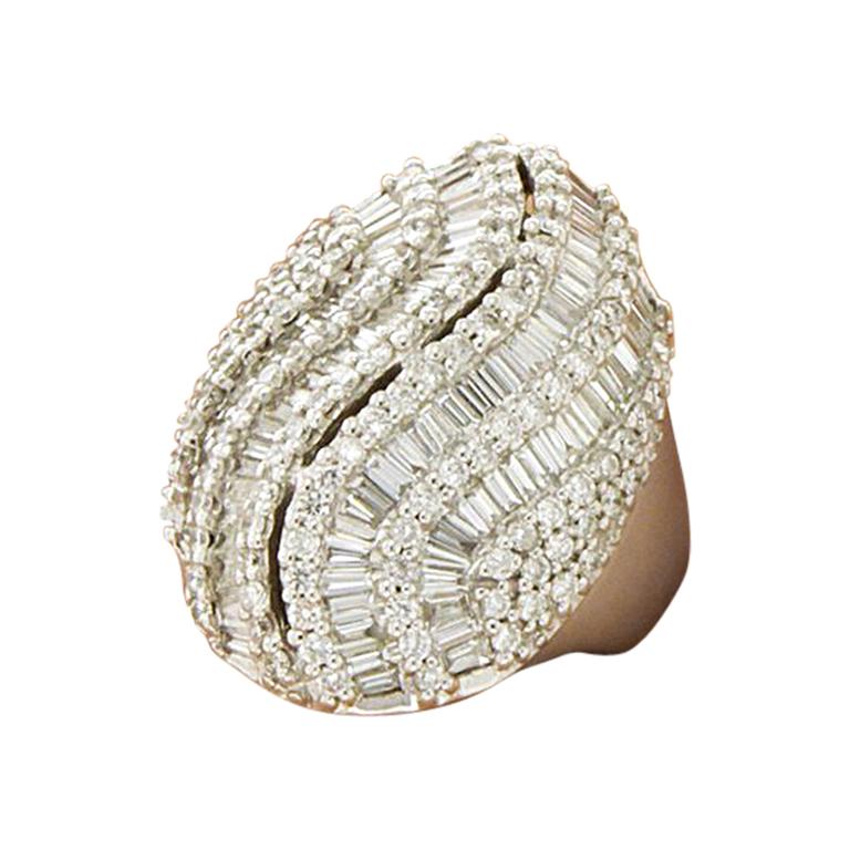 18 Karat White Gold 4.86 Carat Round and Baguette Diamonds Dome Cocktail Ring