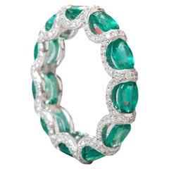 18 Karat White Gold 5.11 Carat Natural Emerald and Diamond Eternity Band Ring