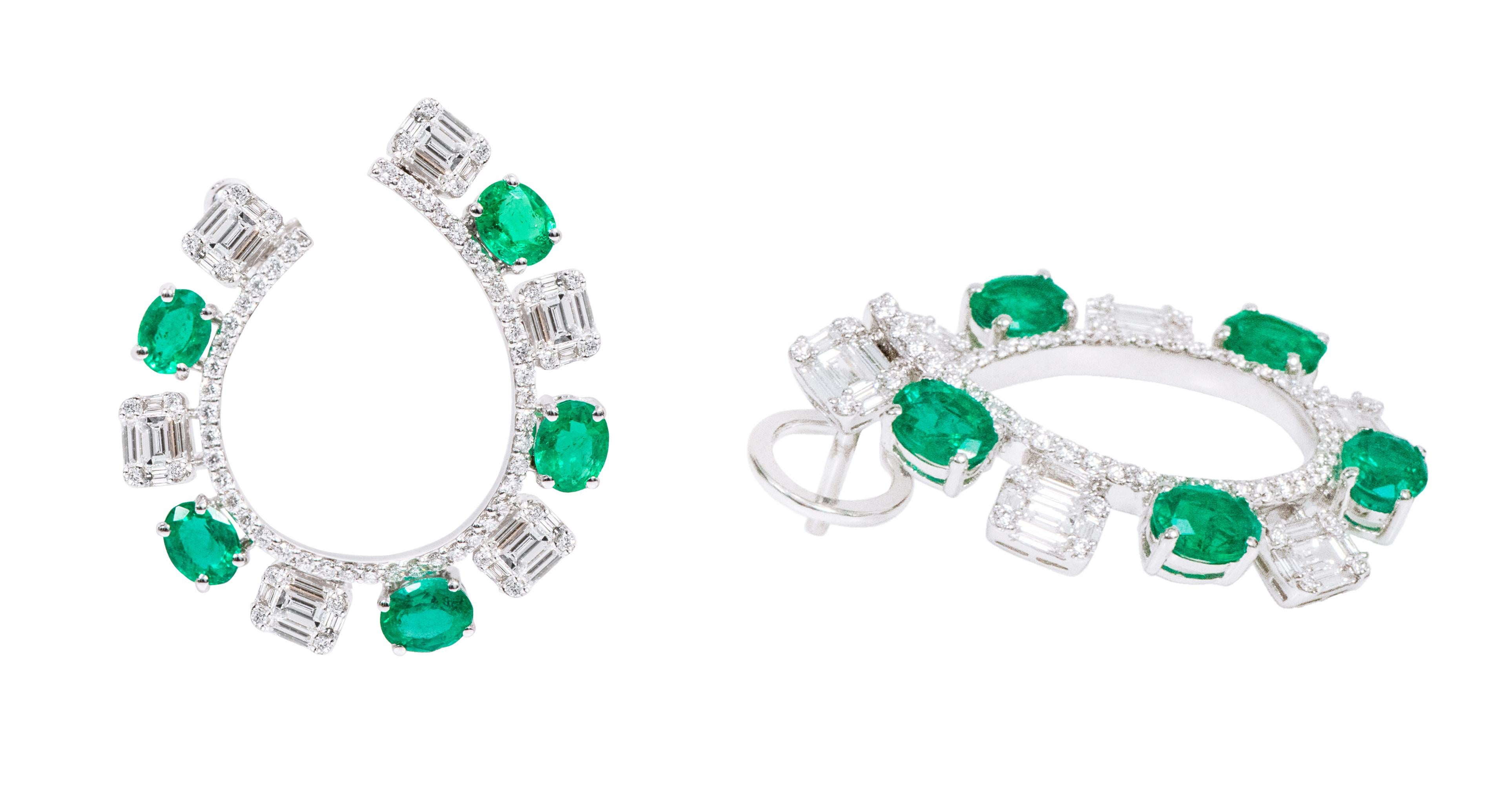 Contemporary 18 Karat White Gold 5.15 Carat Diamond and Natural Emerald Modified Hoop Earring For Sale
