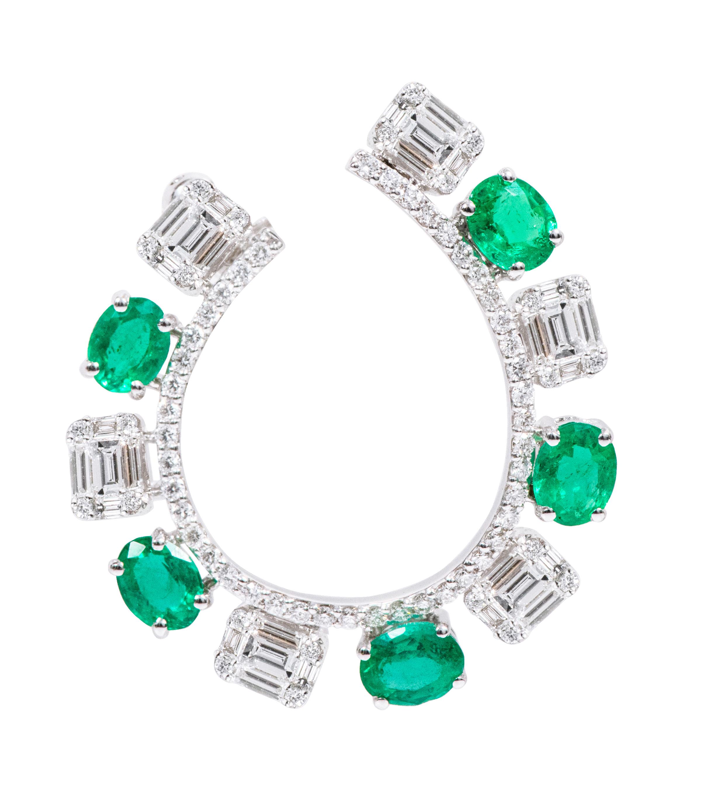 18 Karat White Gold 5.15 Carat Diamond and Natural Emerald Modified Hoop Earring For Sale 1