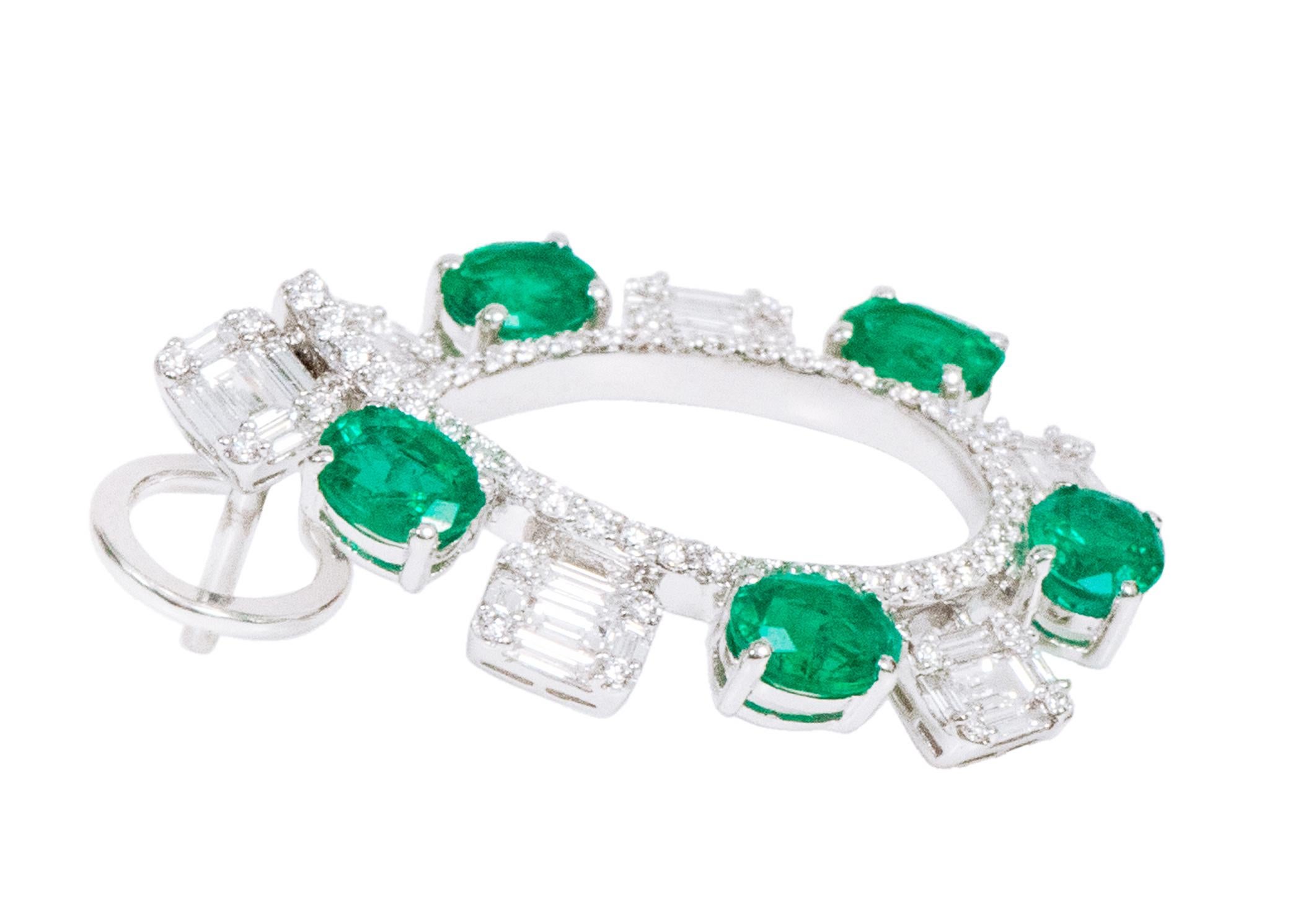 18 Karat White Gold 5.15 Carat Diamond and Natural Emerald Modified Hoop Earring For Sale 2