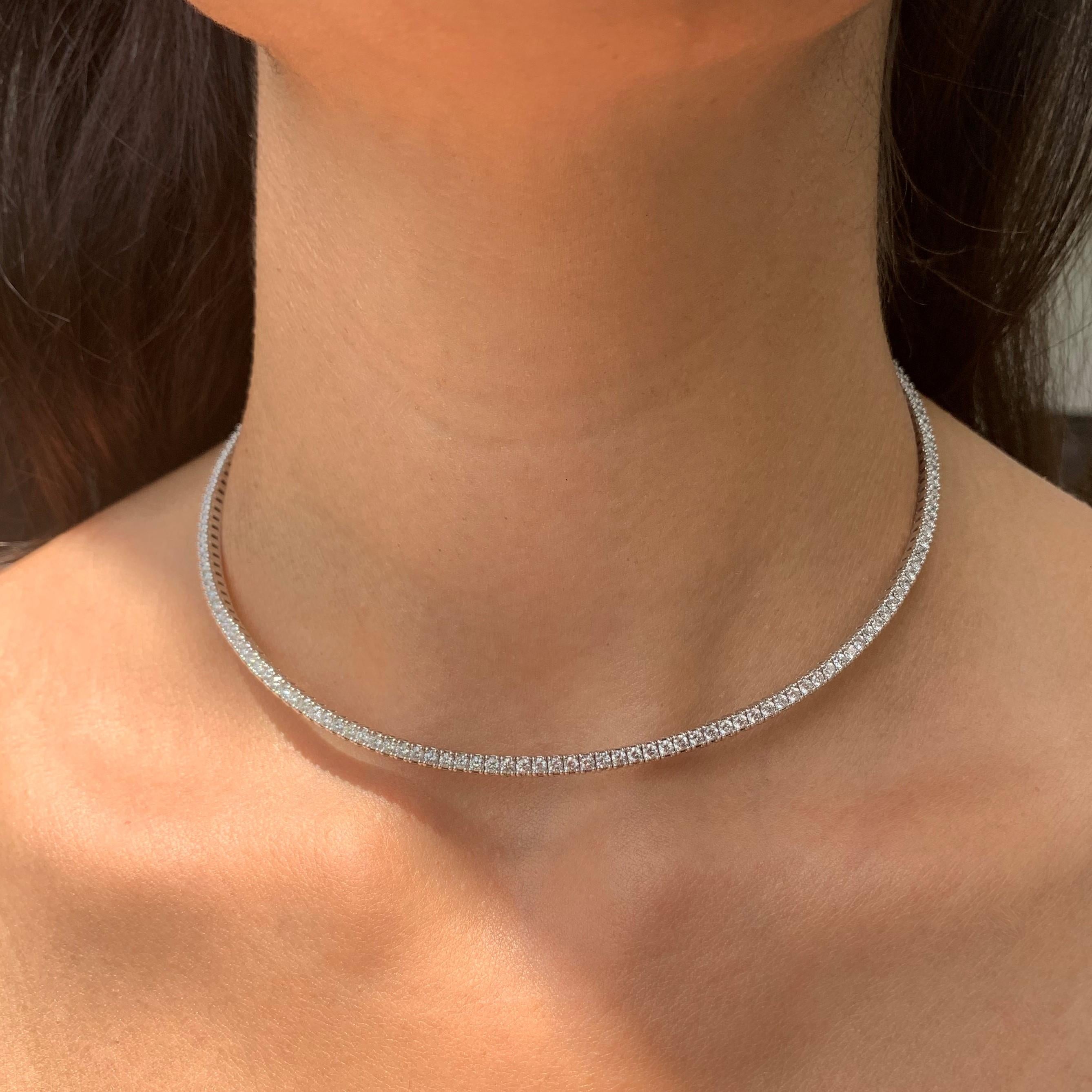 18 Karat White Gold 5.28 Carat Diamond Choker Necklace For Sale 1