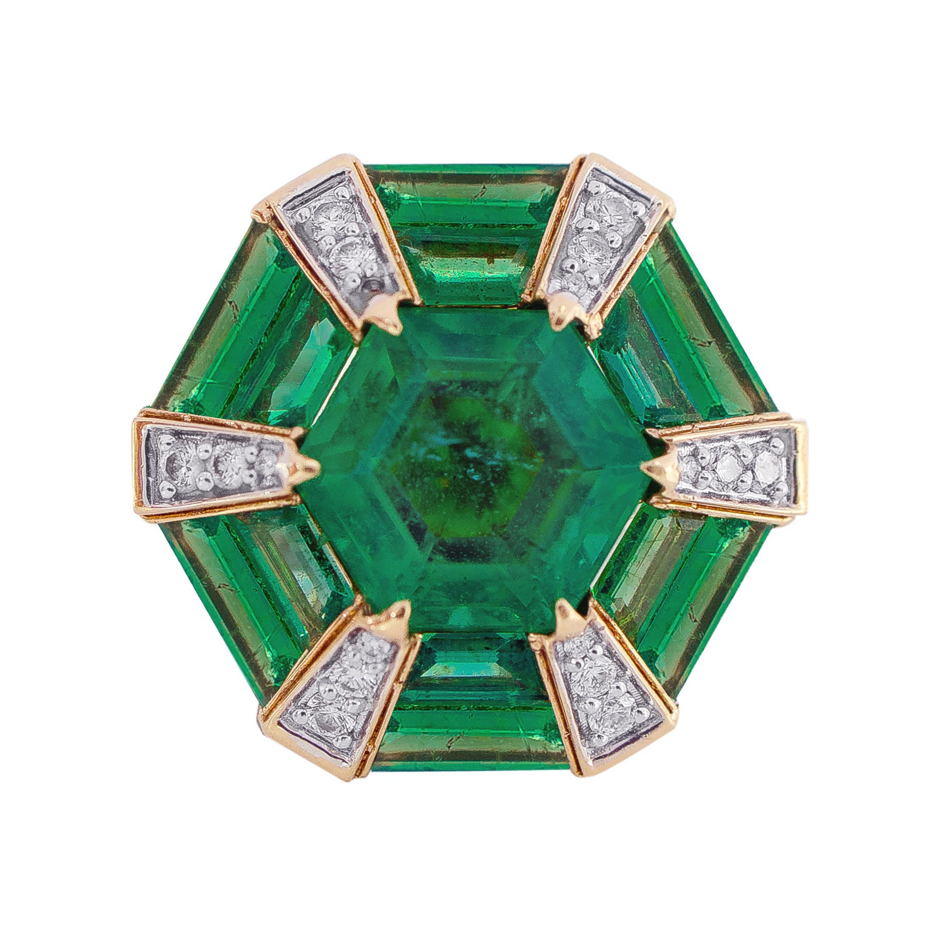 18 Karat White Gold 5.31 Carat Natural Emerald Hexagon and Diamond Cocktail Ring