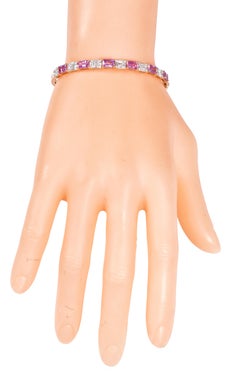 18 Karat White Gold 5.41 Carat Pink Sapphire and Diamond Bangle