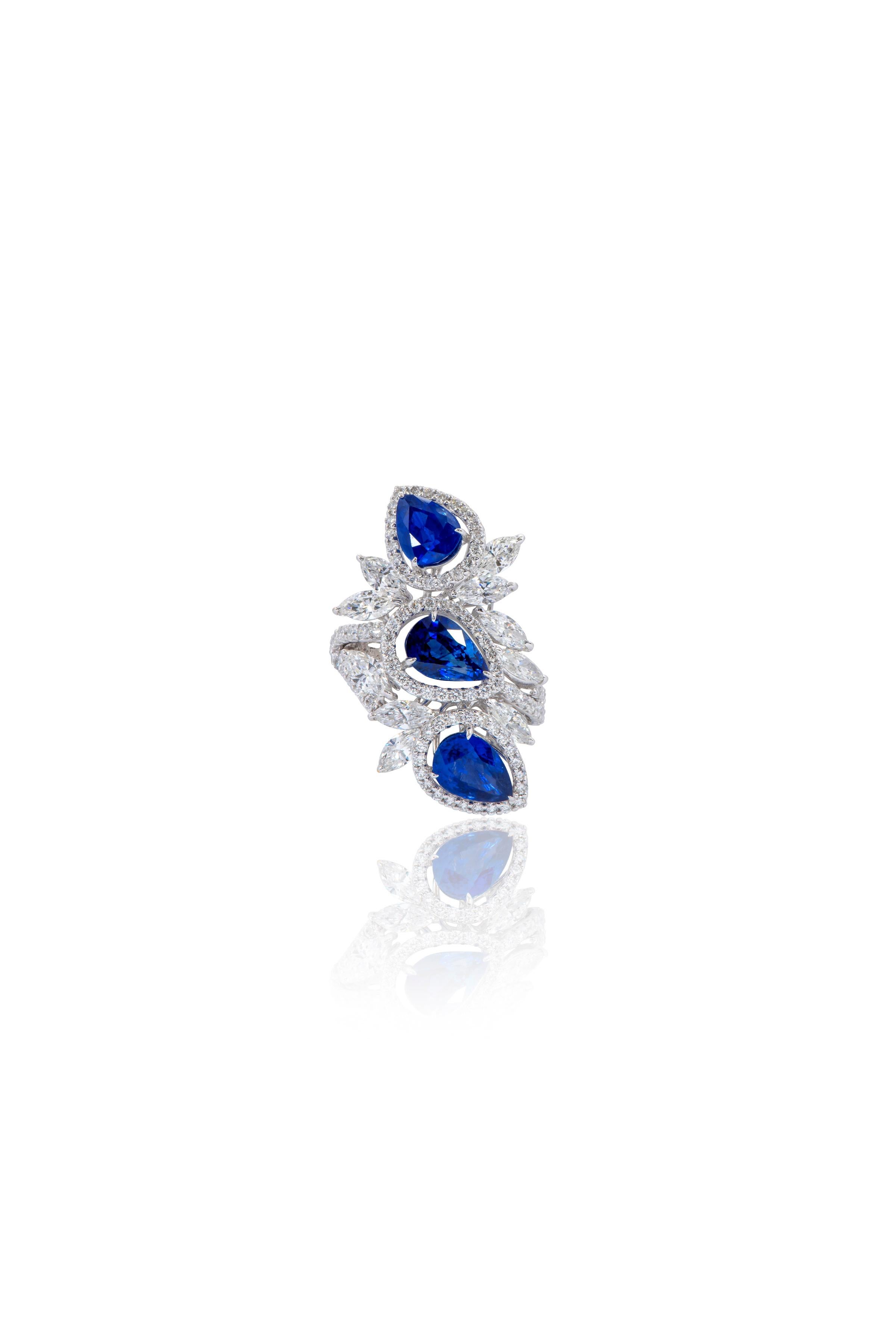 Women's 18 Karat White Gold 5.43 Carat Sapphire and Diamond Cocktail Ring For Sale