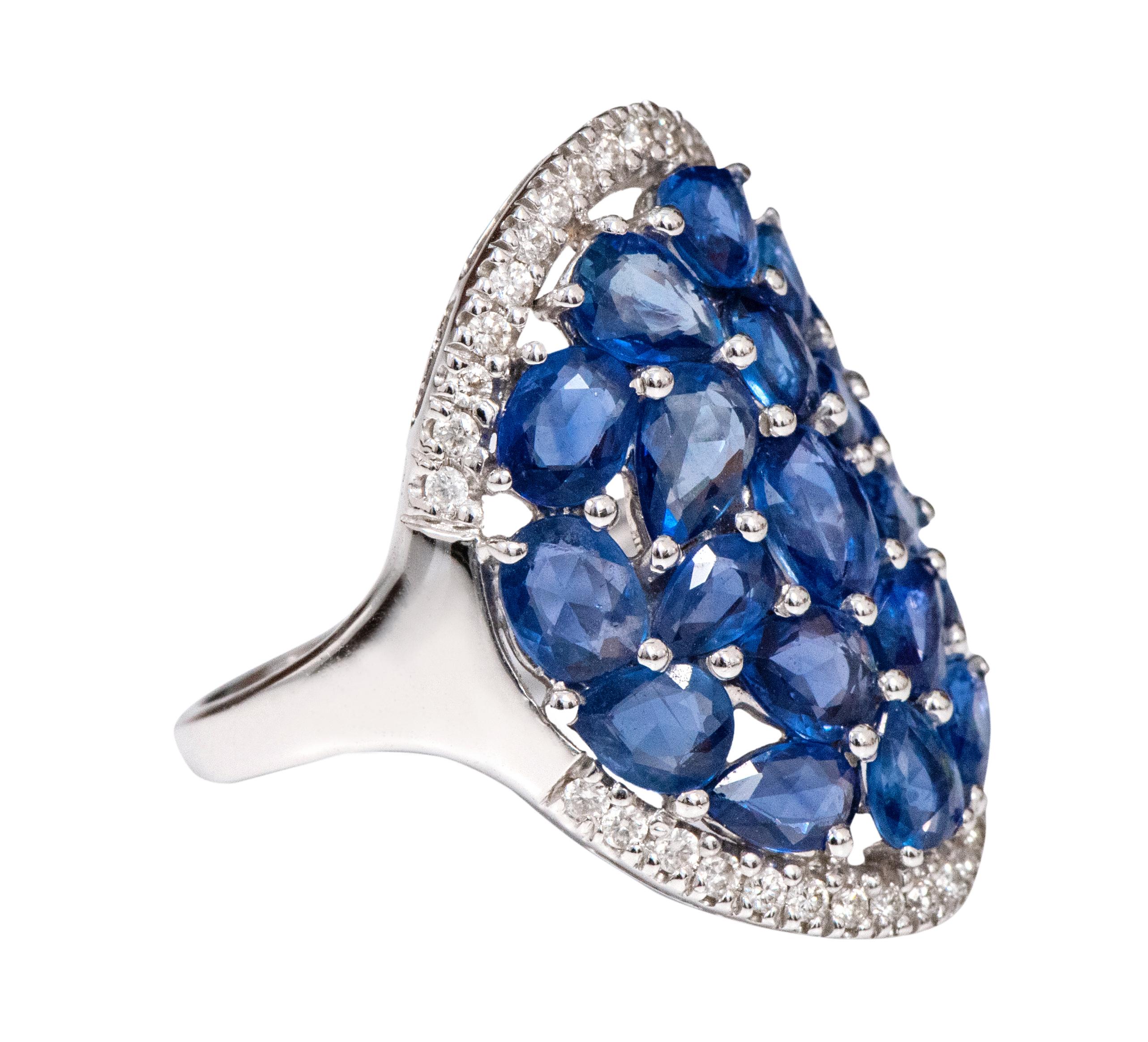 Oval Cut 18 Karat White Gold 5.81 Carat Sapphire and Diamond Ring For Sale