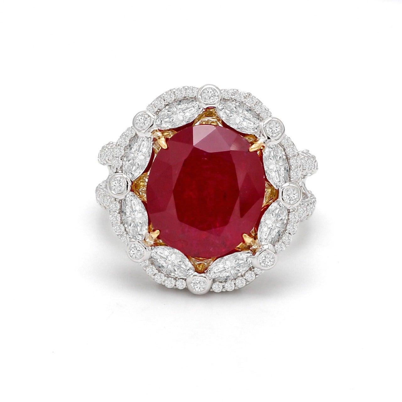 18 Karat Weißgold 5,82 Karat Rubin Cluster Cocktail Statement Ring Damen im Angebot