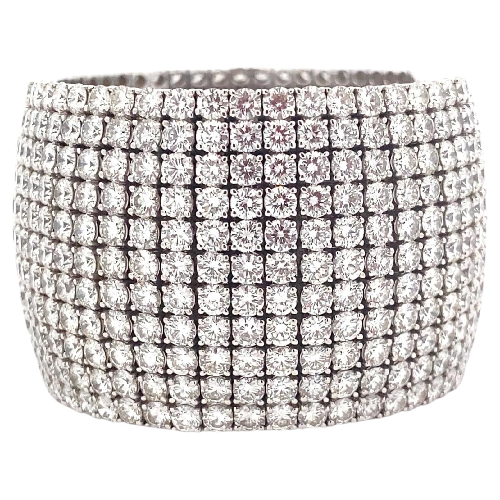 18 Karat White Gold 63 Carats Diamond Cuff Bracelet