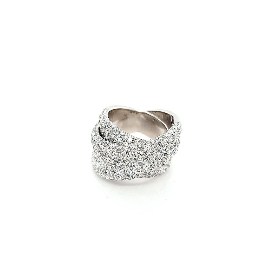 18kt White Gold 6.73ct Diamond Pavé Ring For Sale 10