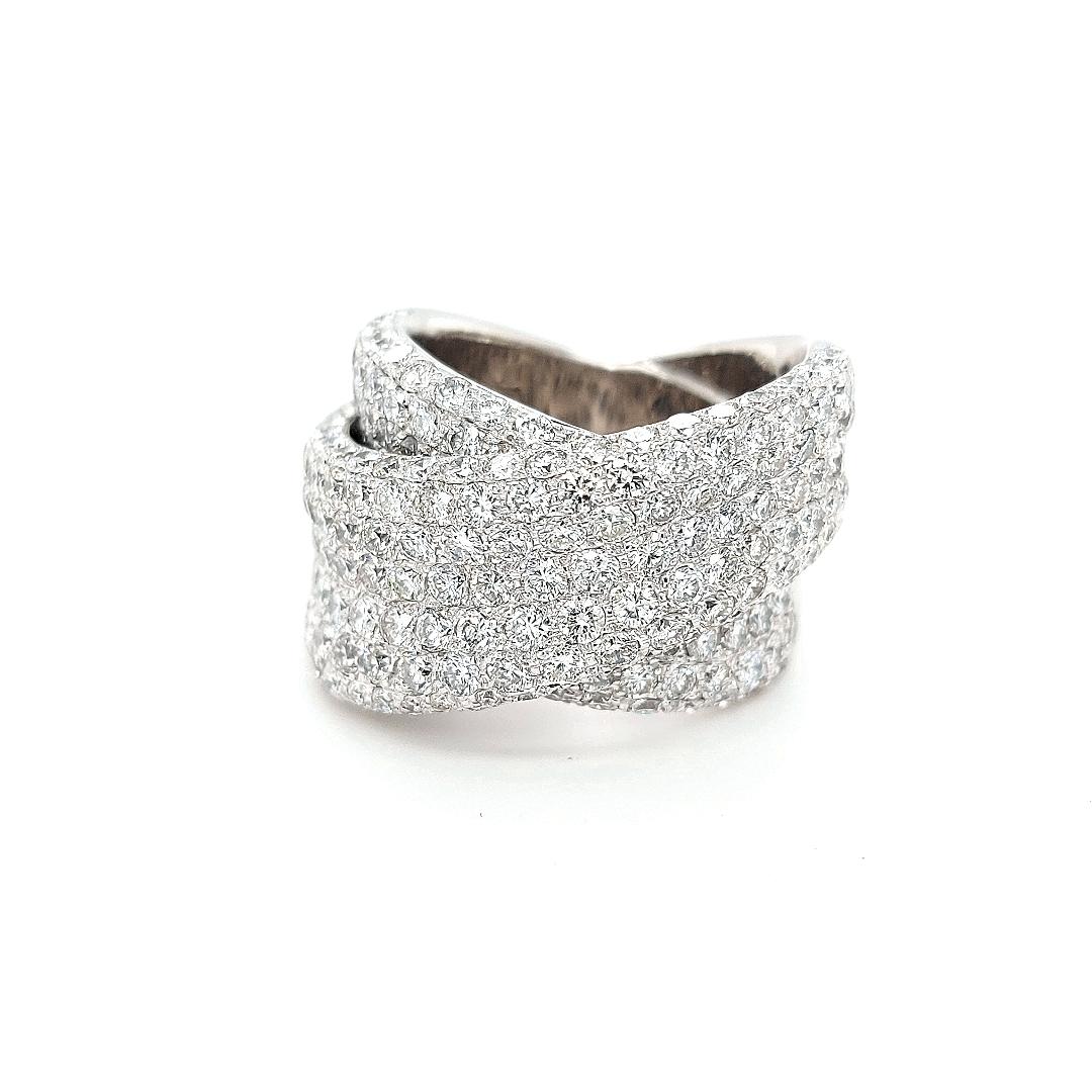 Brilliant Cut 18kt White Gold 6.73ct Diamond Pavé Ring For Sale